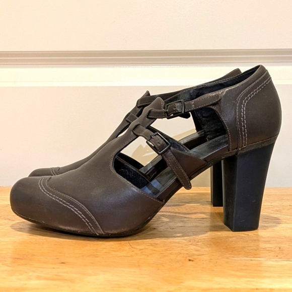 EUC Camper 37/7 Grey and Blue Genuine Leather Two Buckle Heels - Picture 3 of 14